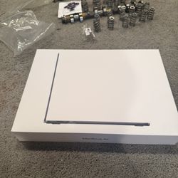 15 Inch Macbook Air 2025 m4 Brand New Sealed
