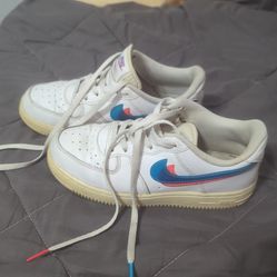 Young kids Nike Shoes