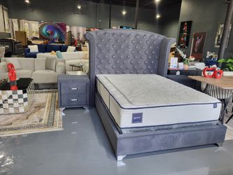 QUEEN BED GRAY VELVET