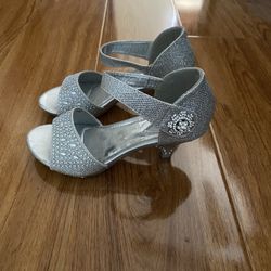 Girls Shod