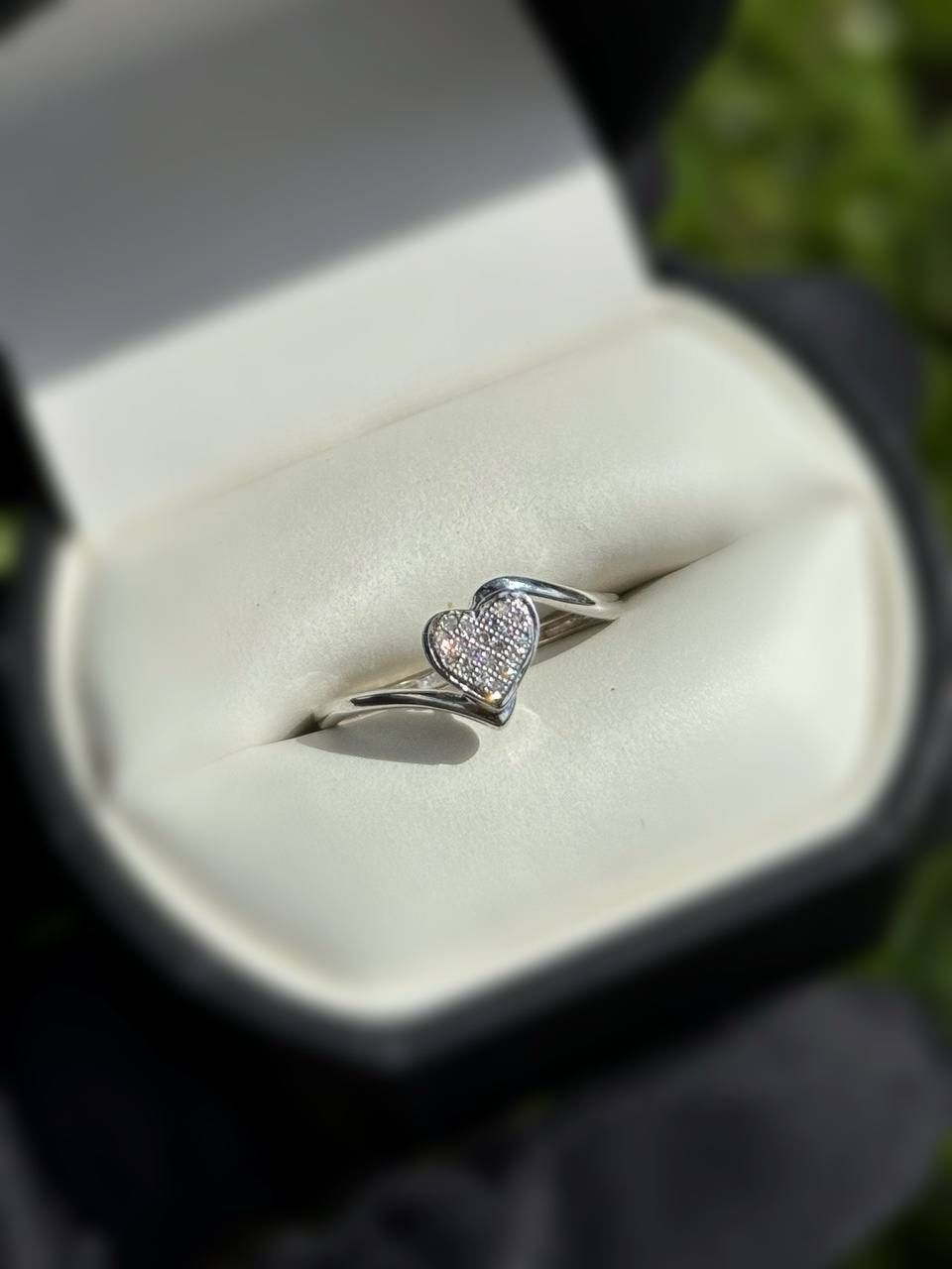 Jewelry 10k solid white gold diamonds 0.06CTW heart ring sz 7.00