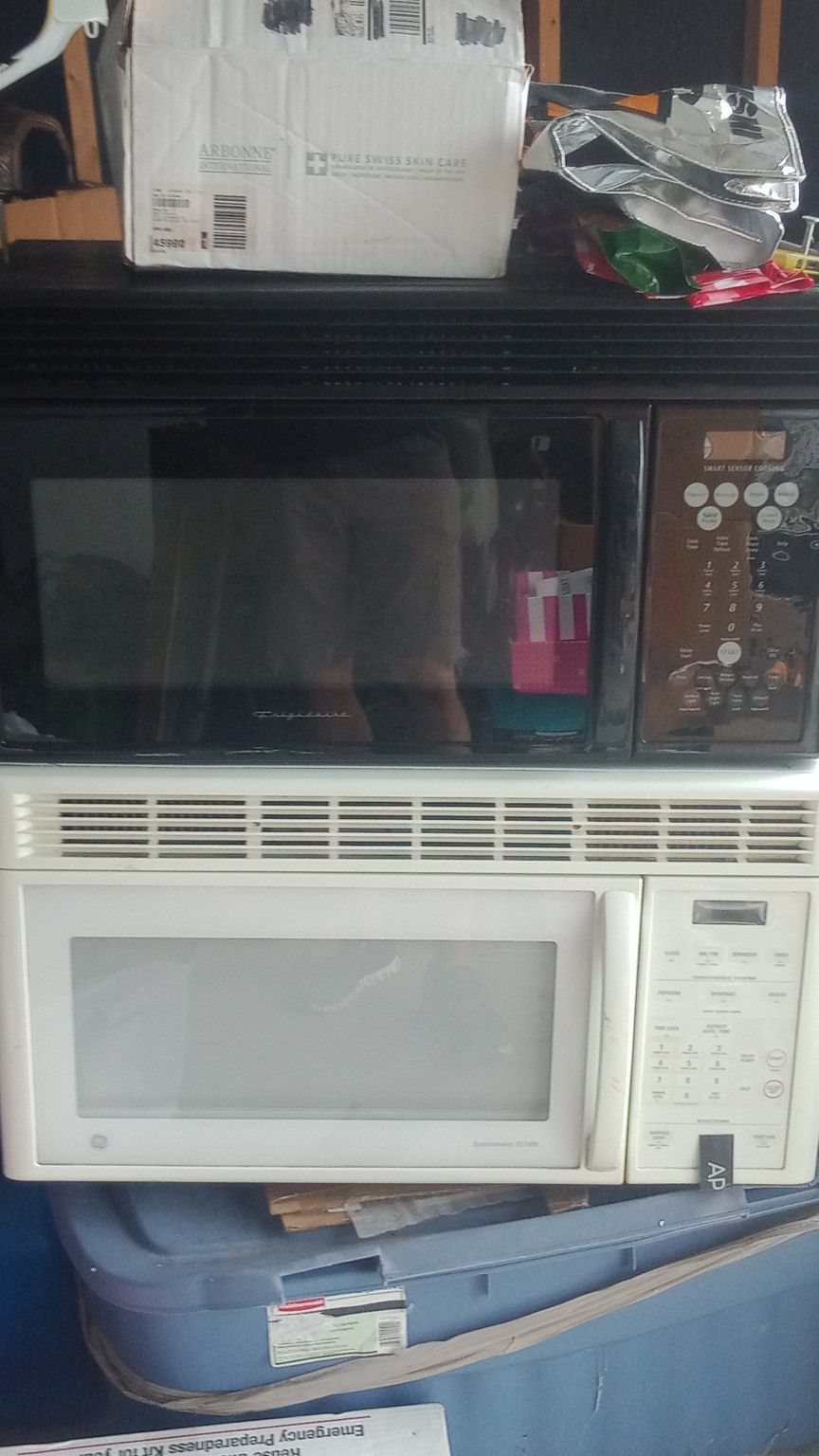 Under mount Hood Style Microwave