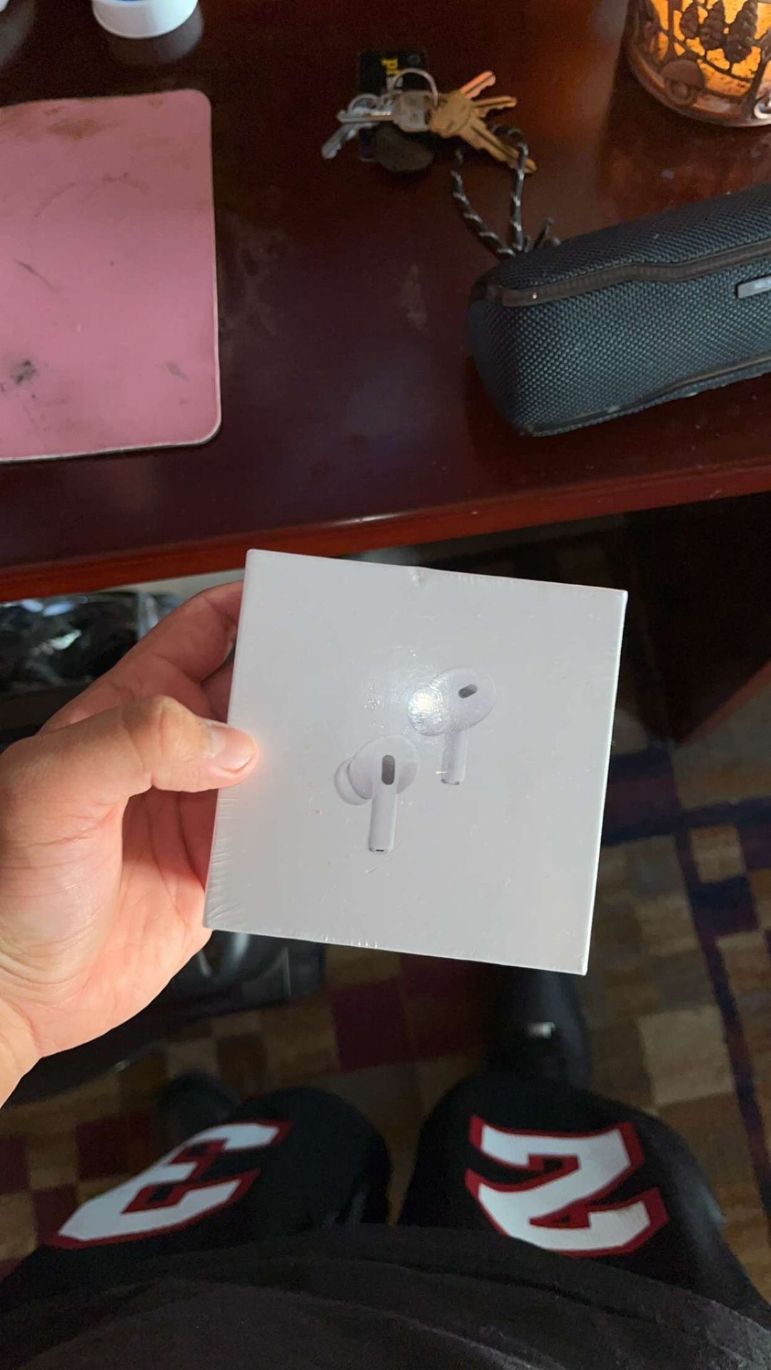 AIRPODS