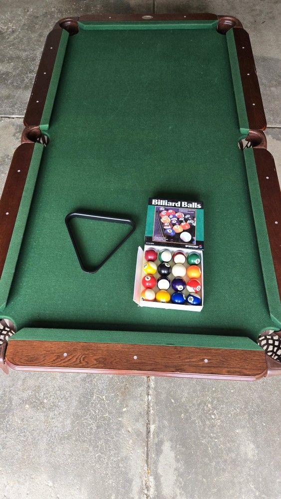 Pool table