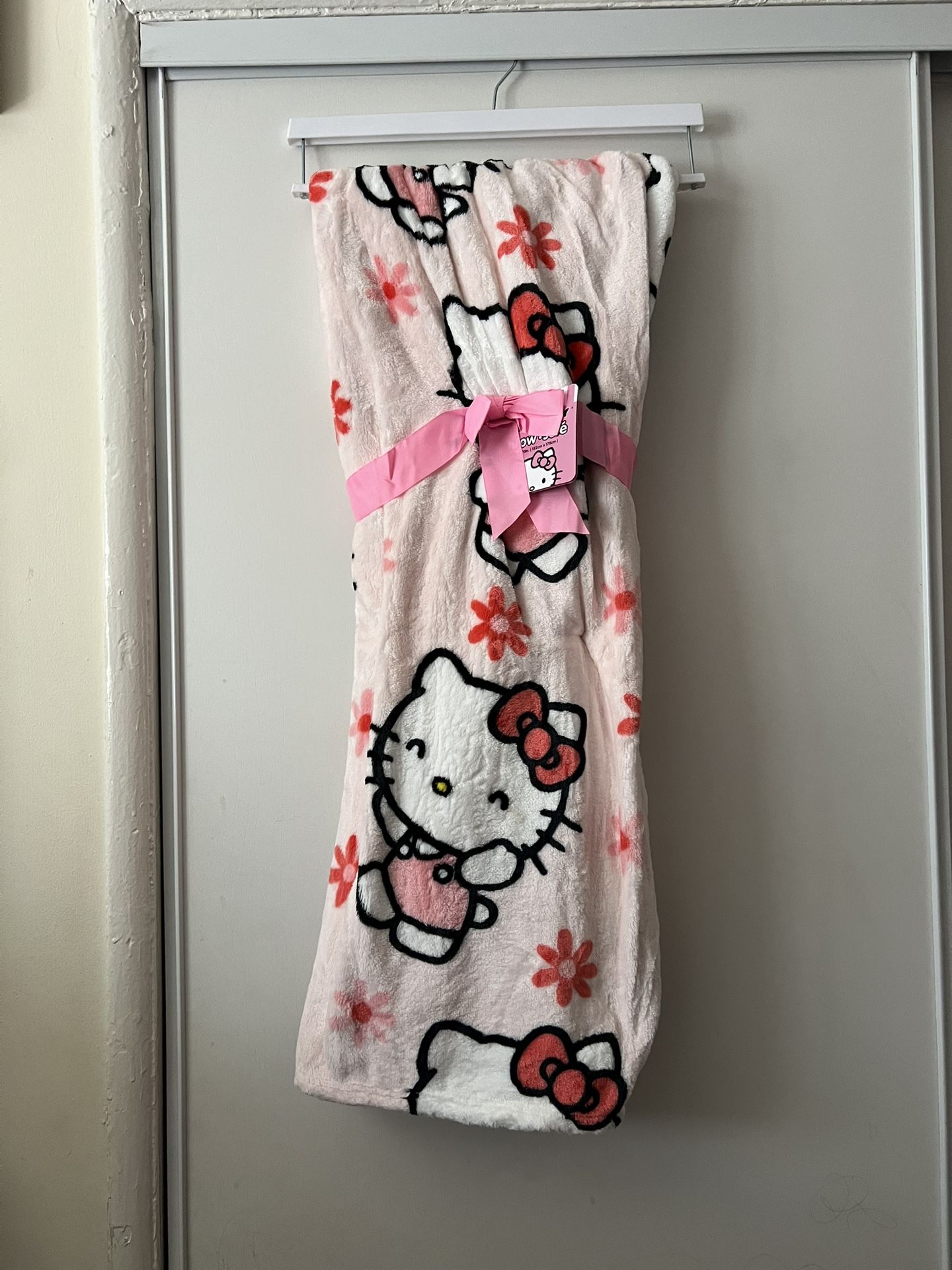 Hello Kitty Blanket