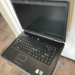 Dell Laptop Computer Brand:Dell Model: VOSTR 1500 Display screen:15.5” 