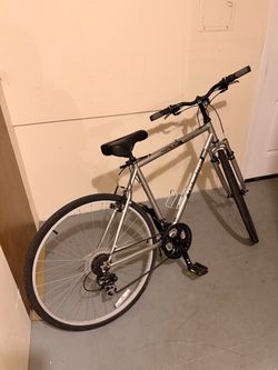 Columbia Journey Hybrid Bike (21-Speed)