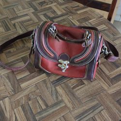Leather Purse With Unique Clasp