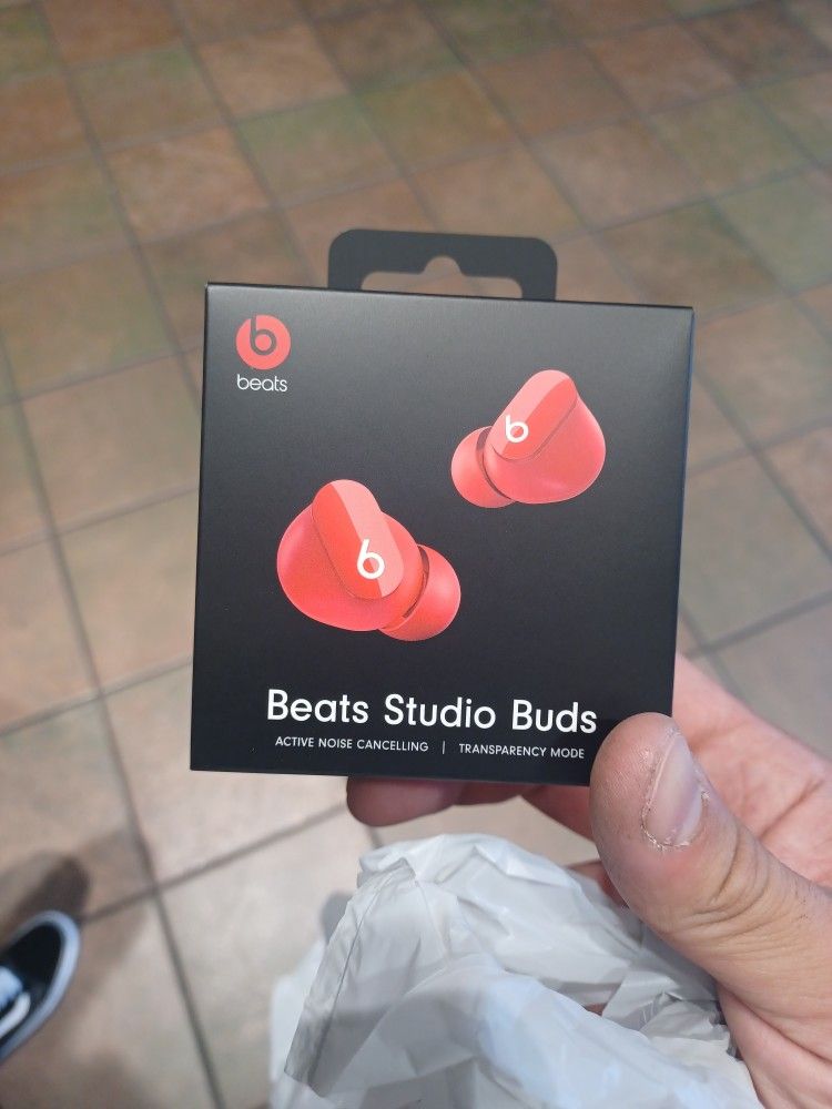 Beats Studio Buds
