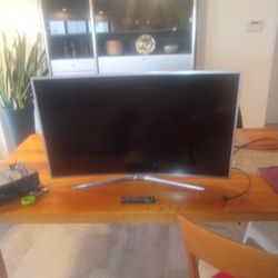 Samsung 43" Smart Curved Tv