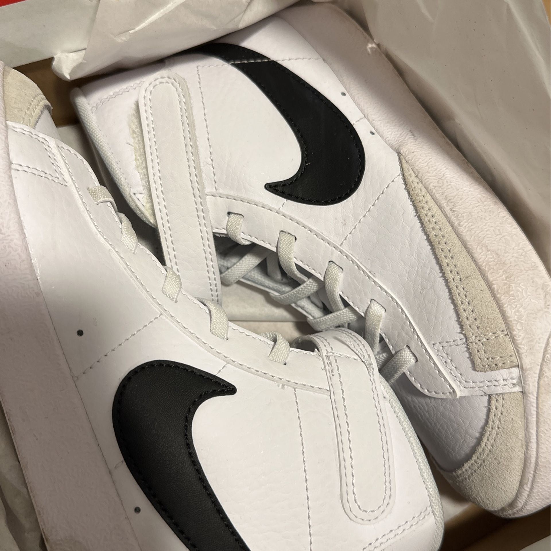 Nike Blazer amid ‘77