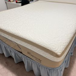 Queen size Rhapsody Temperpedic Mattress w Adjustable frame, like new w Remote