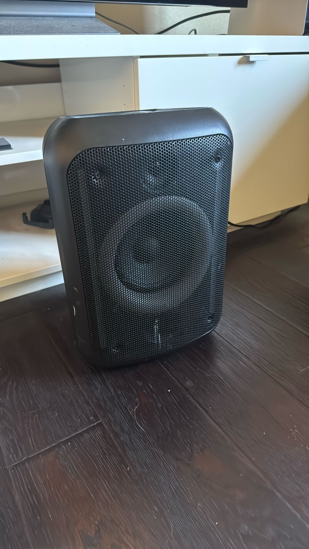 Onn Medium Party Speaker With LED Lighting