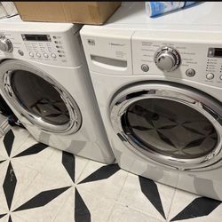 LG Washer (WM2487HWM) Dryer (DLEX7177WM)