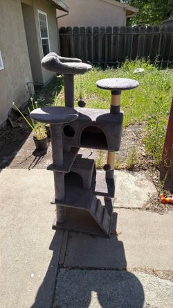 Cat tree
