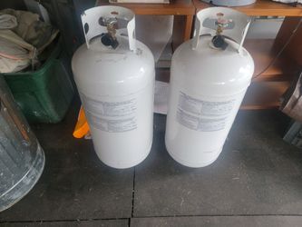 30 lbs propane tanks