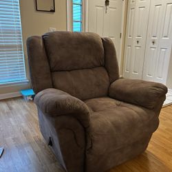 Great Condition Recliner