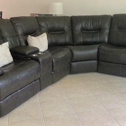 Leather sofa with 3 recliners 