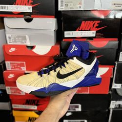 Kobe 7 Concord size 12 USED But Clean