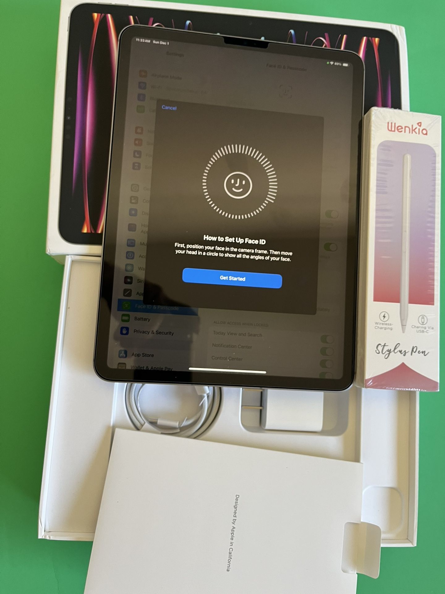 Apple iPad Pro 11” 4th generation (M2 Chip) 128GB WiFi + Cellular / unlocked with keyboard and pencil