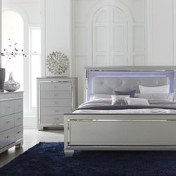 Queen Bedroom Set 
