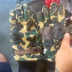 Camo gloves