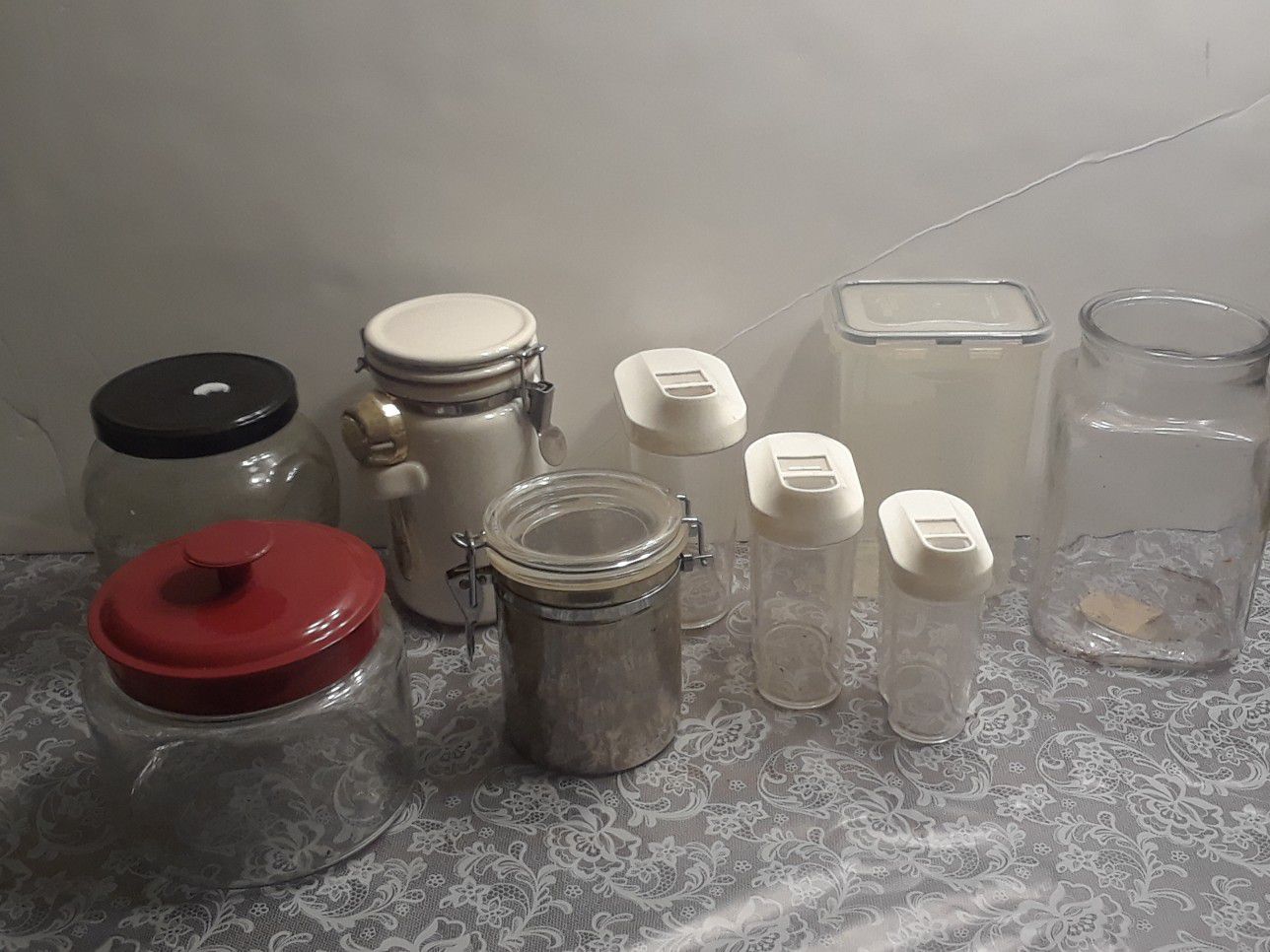 Lot of glass and plastic containers