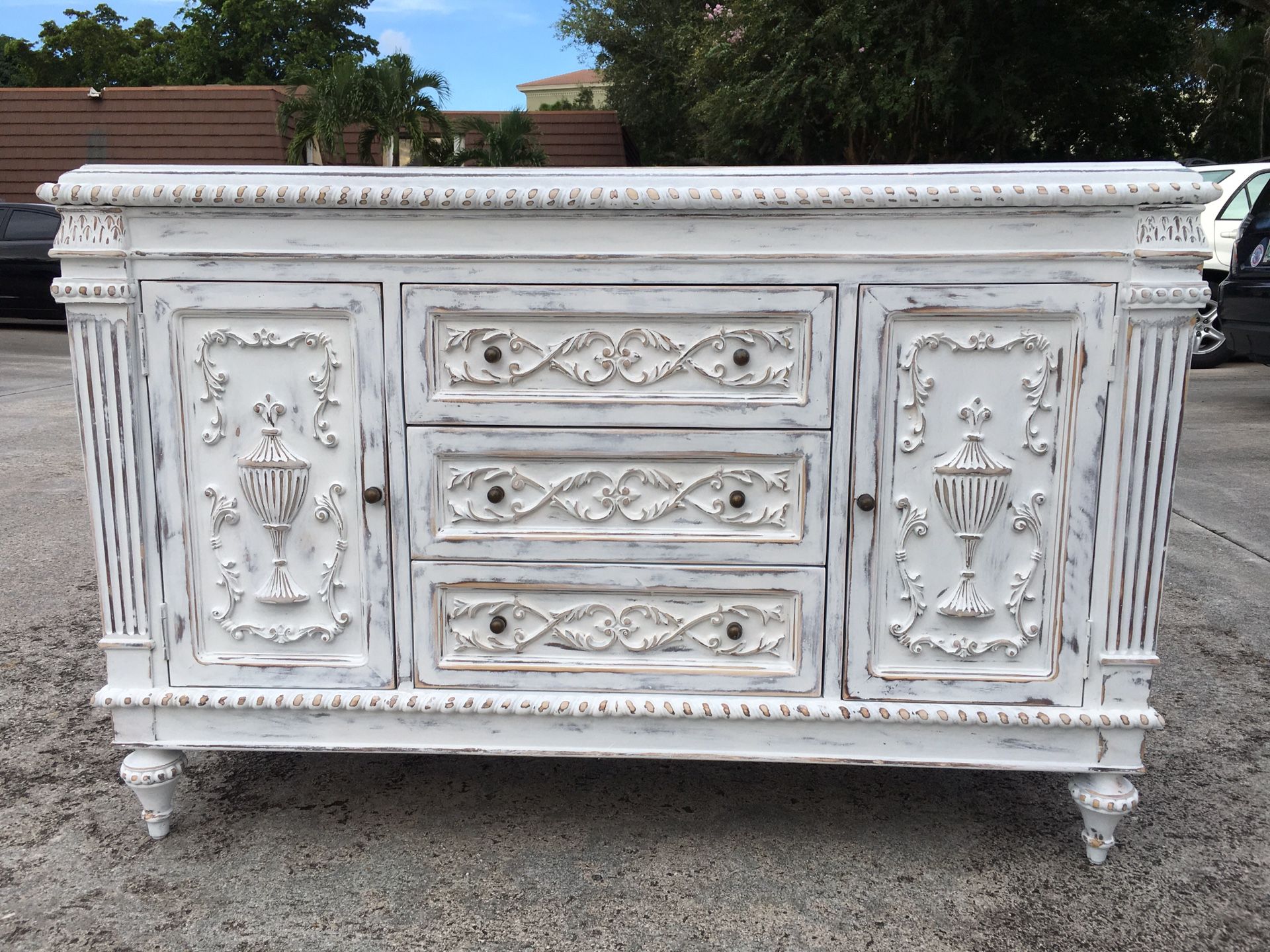 Beautiful White Coastal Shabby Chic Dresser / TV Console / Buffet