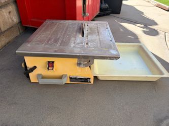Wet tile saw