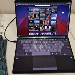 Excellent Condition Lenovo Duo i7 Laptop