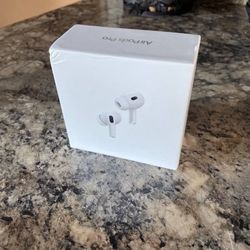 AirPods Pro (2nd generation) with MagSafe Case (USB‑C)