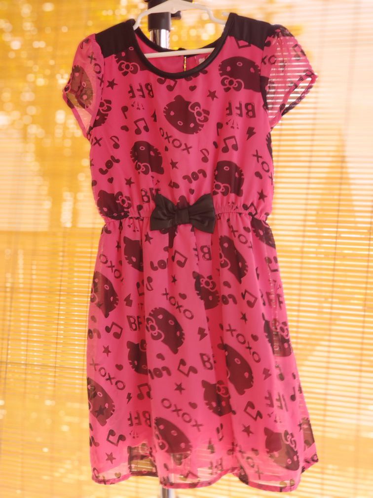 Girls Size: S (6/6X) Hello Kitty dress