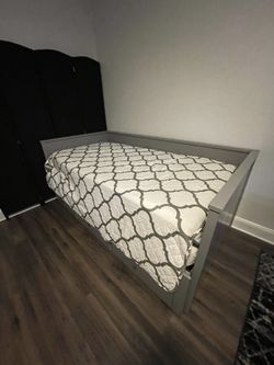 Daybed With 3 Drawers - King Size Bed