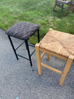 Bar stools 8$