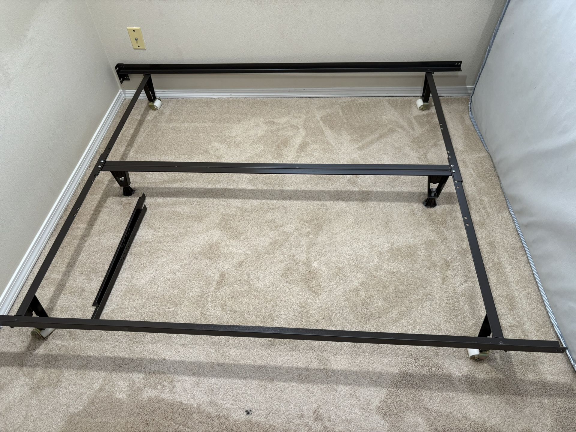 Metal Bed Frame/stand