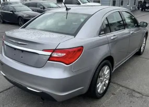 2012 Chrysler 200