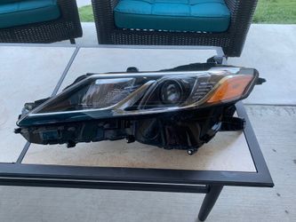 2019 xse headlight Camry