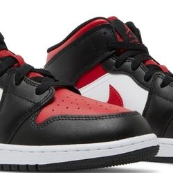 BRAND NEW JORDAN 1 RETRO MID FIRE RED COLORWAY SIZE 13