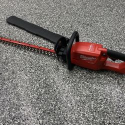 Milwaukee M18 Hedge Trimmer