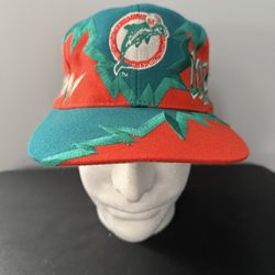 Vintage Miami Dolphins hats READ