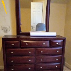 Drawing Desk And Chest Of Drawers With Mirror 