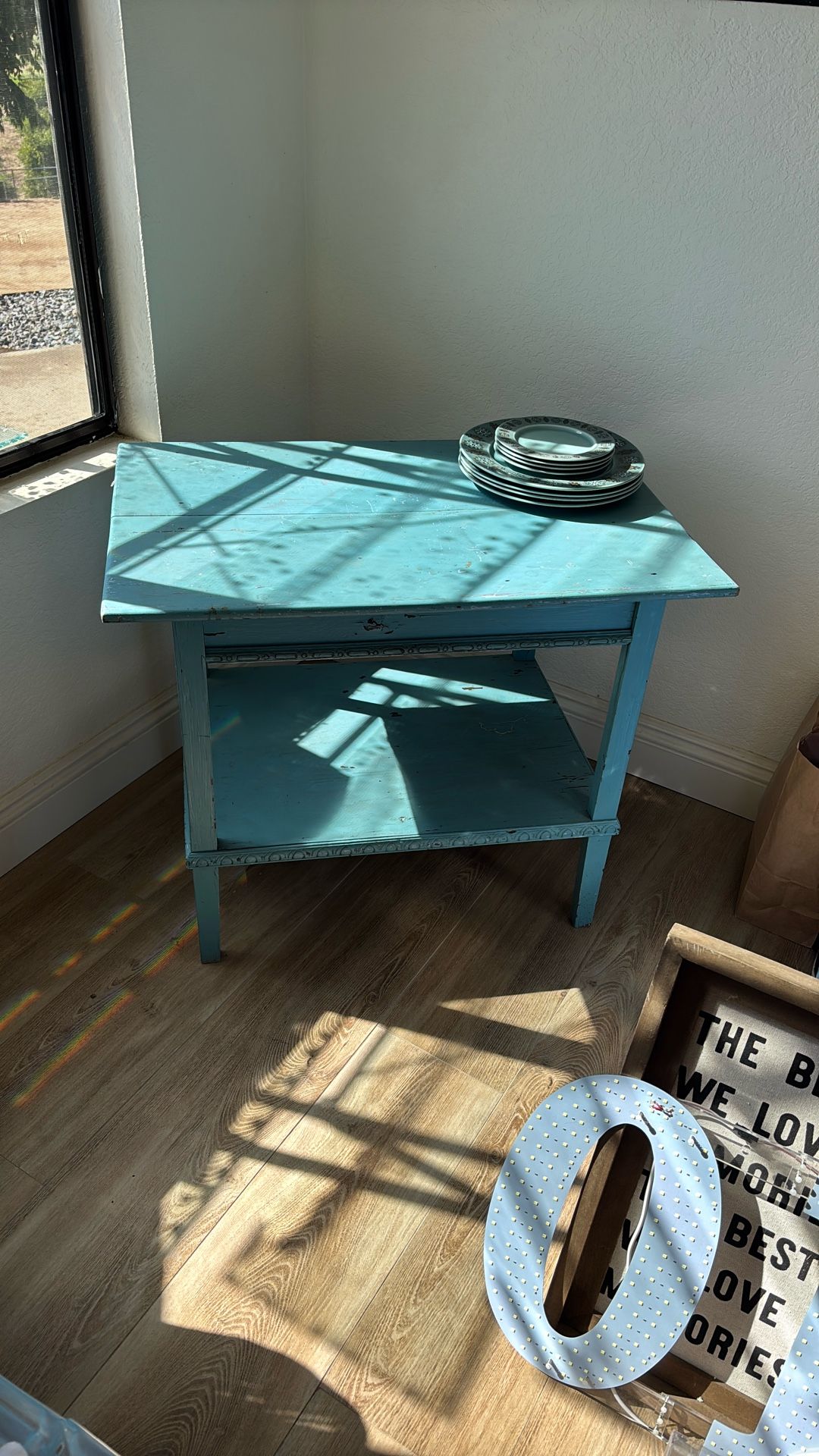 VINTAGE BLUE TABLE