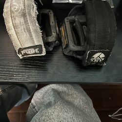 Se Bike Pedals And Pure And Origin 8 Straps