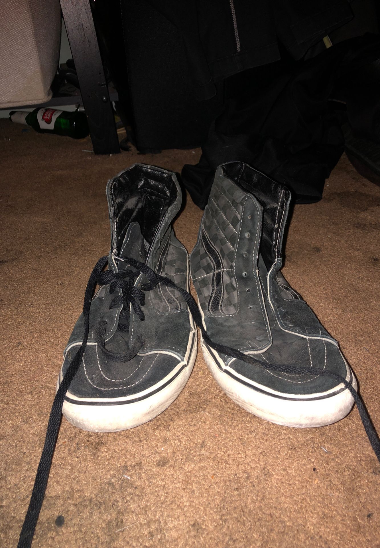 Vans off the wall (worn)