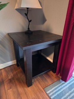 End table *FREE*