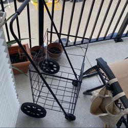 Black Deluxe Grocery Shopping Cart 