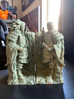 Naruto Shippuden Hashirama Senju & Madara Uchiha Valley of the End Bookends Set