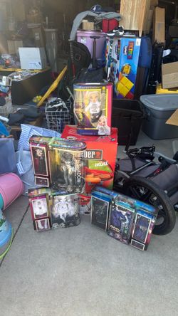 Dolls and mini Weber set