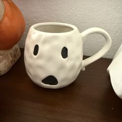 Set Of 4 Ghost Mugs 