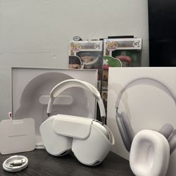 Sealed AirPod Maxs 